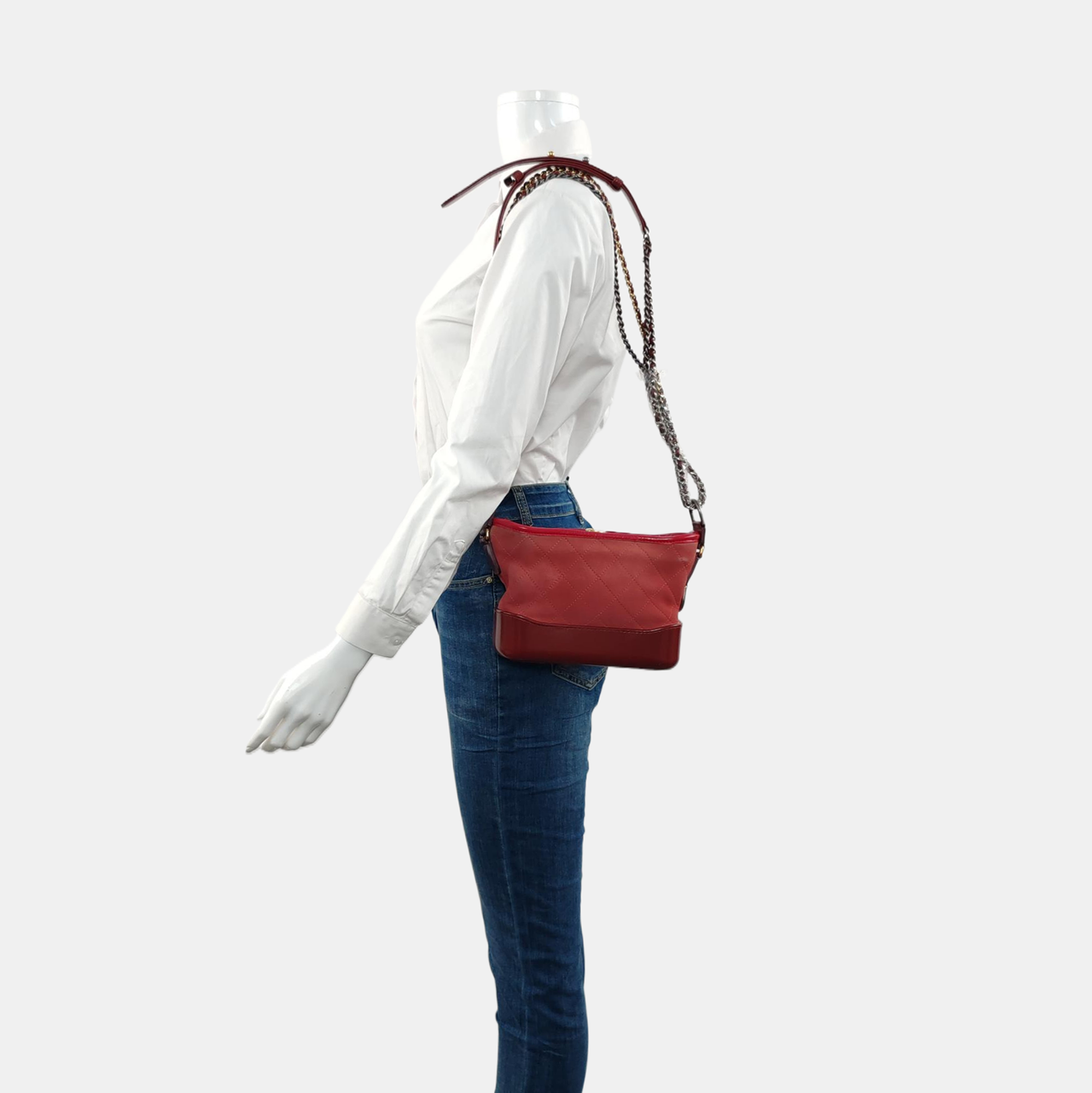 Authenticated pre-owned  Gabrielle Small Quilted Suede Red - Shoulder Bag at Looply