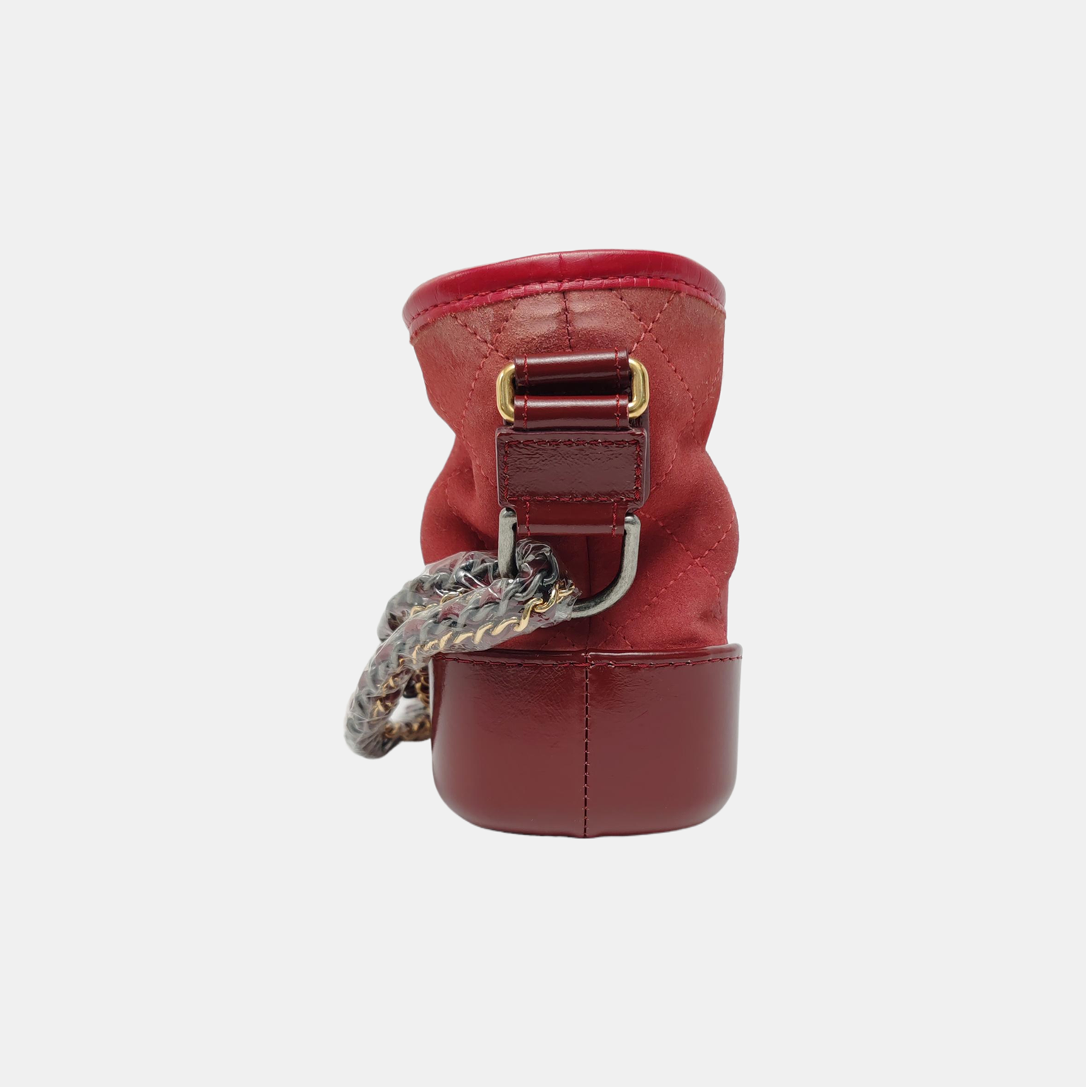 Authenticated pre-owned  Gabrielle Small Quilted Suede Red - Shoulder Bag at Looply
