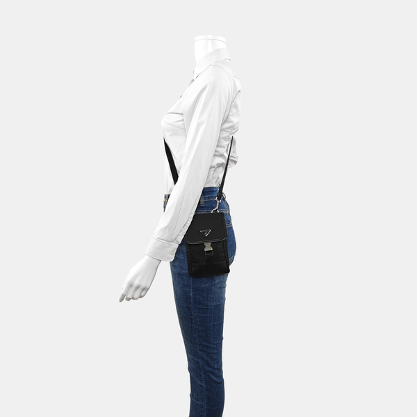 Authenticated pre-owned  Re-Nylon Nylon Black - Shoulder Bag at Looply