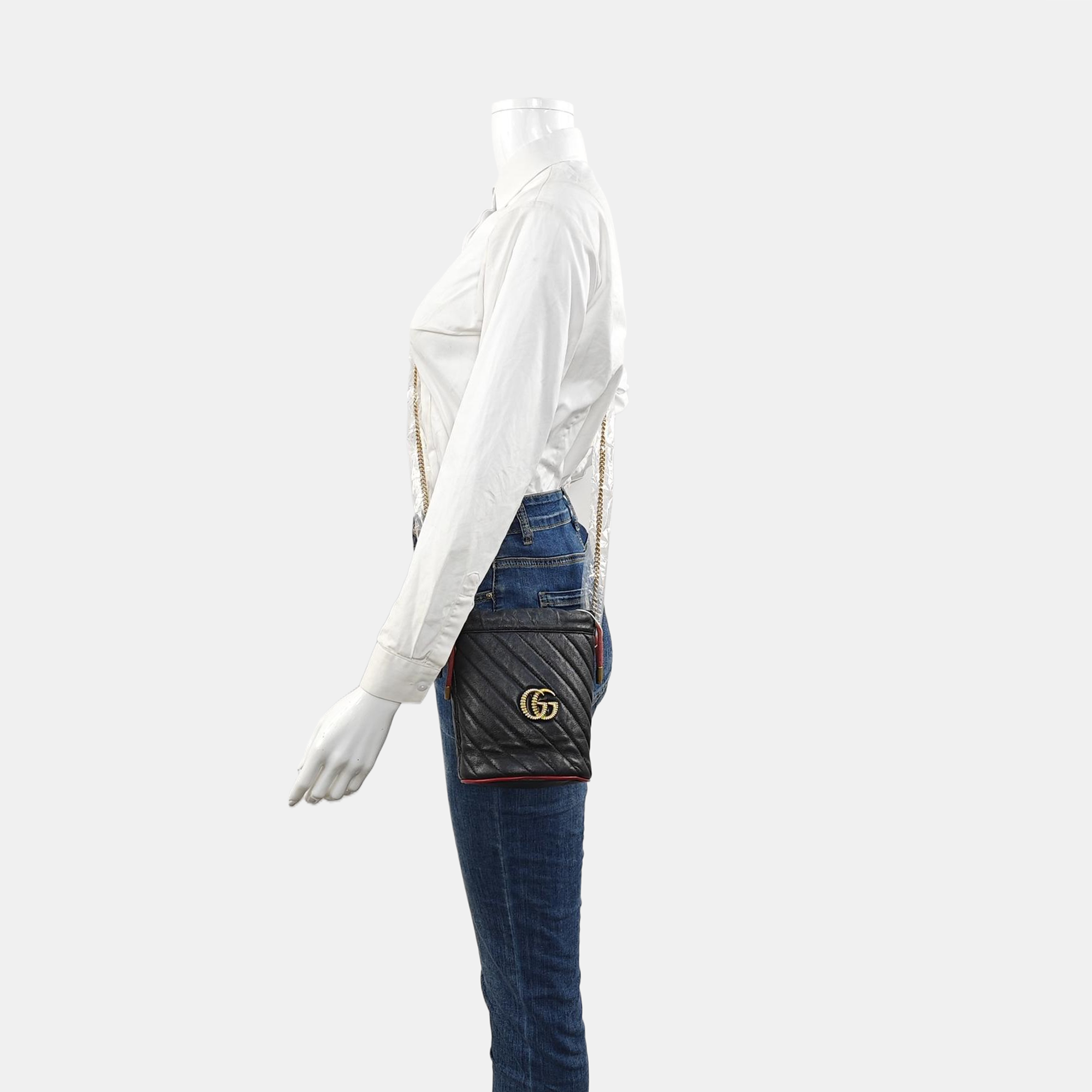 Authenticated pre-owned  GG Marmont Mini Calfskin Black - Shoulder Bag at Looply
