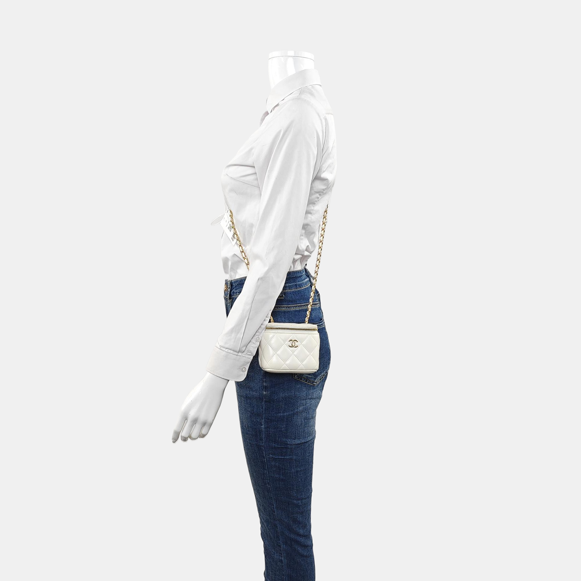 Authenticated pre-owned  Vanity Case Small Quilted Lambskin White - Shoulder Bag at Looply