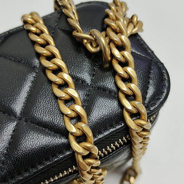 Authenticated pre-owned  Vanity Case Quilted Lambskin Black - Crossbody Bag at Looply
