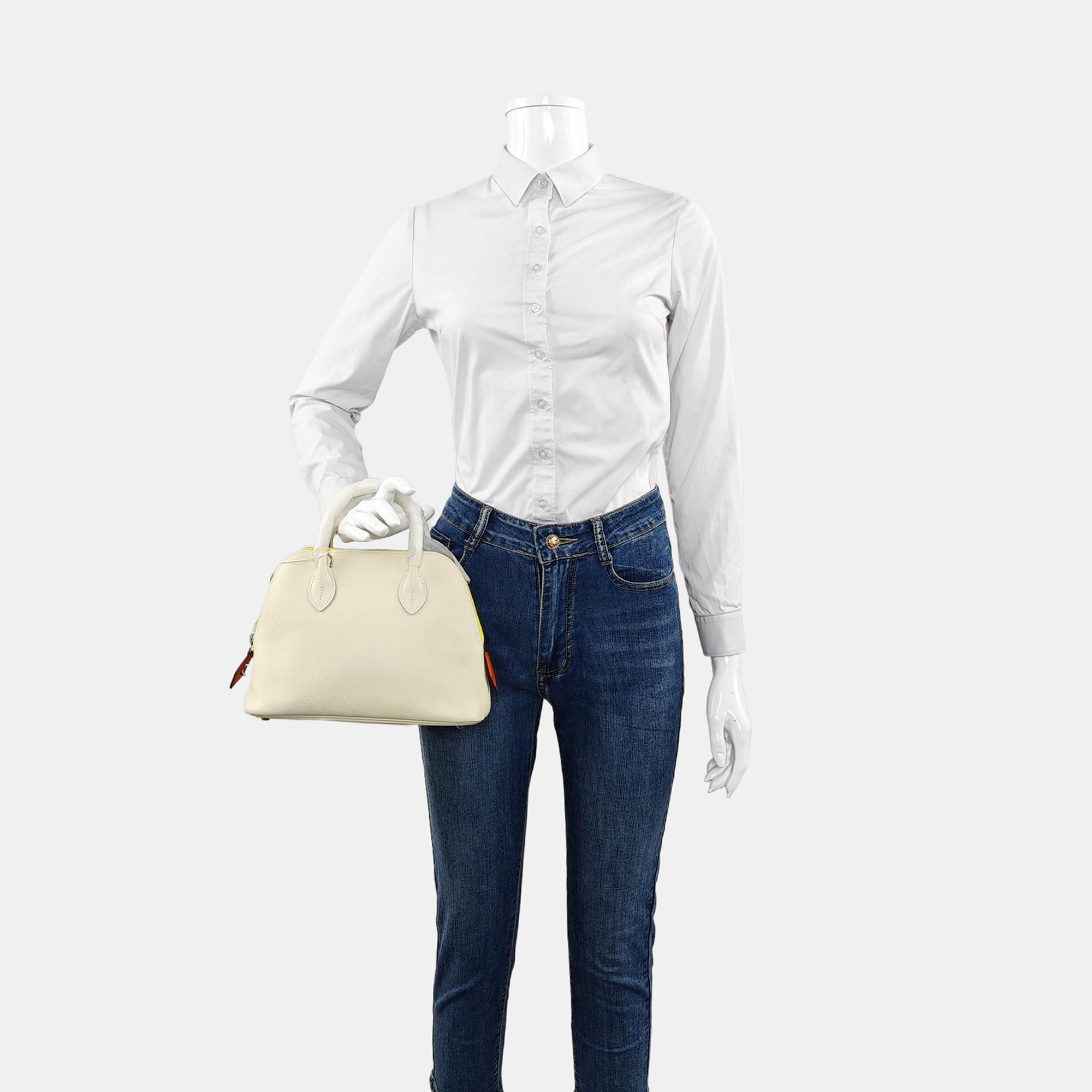 Authenticated pre-owned  Bolide 25 Epsom White - Shoulder Bag at Looply