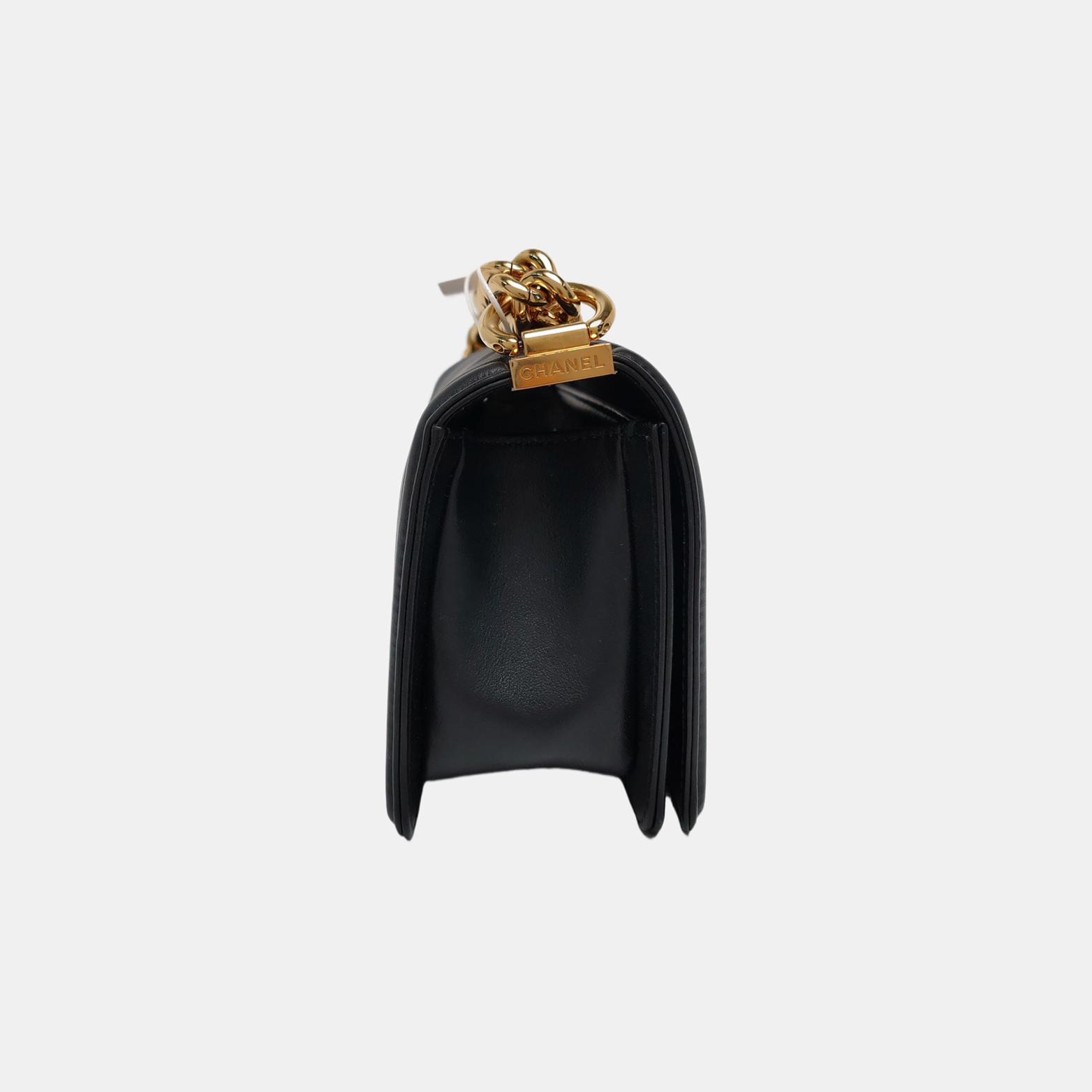 Authenticated pre-owned  Boy Chanel Small Chevron Calfskin Black - Shoulder Bag at Looply