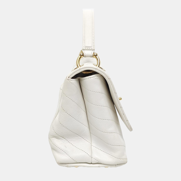Authenticated pre-owned  Classic Flap Calfskin White - Shoulder Bag at Looply