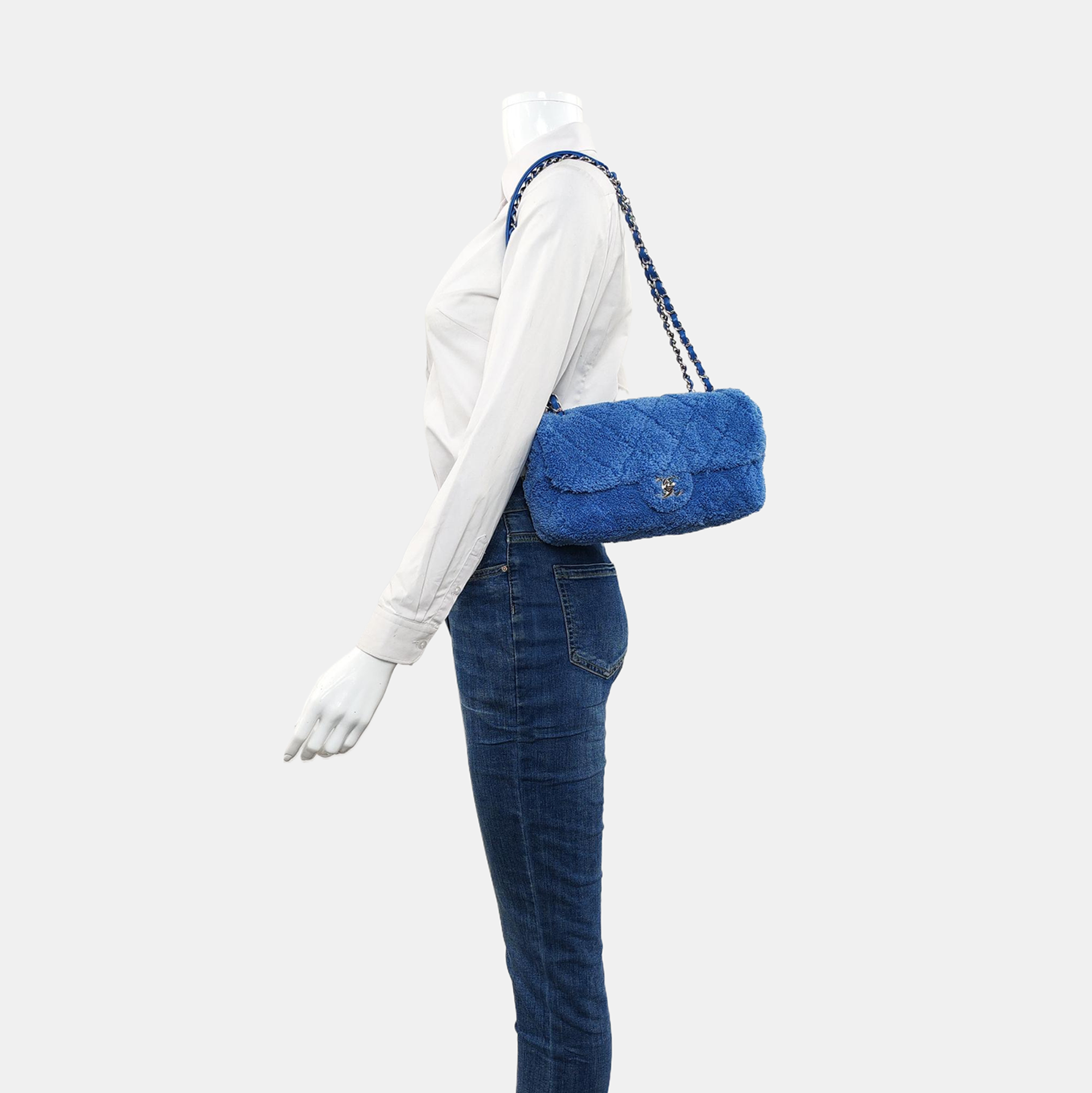 Authenticated pre-owned  Classic Flap Medium Quilted Wool Blue - Shoulder Bag at Looply