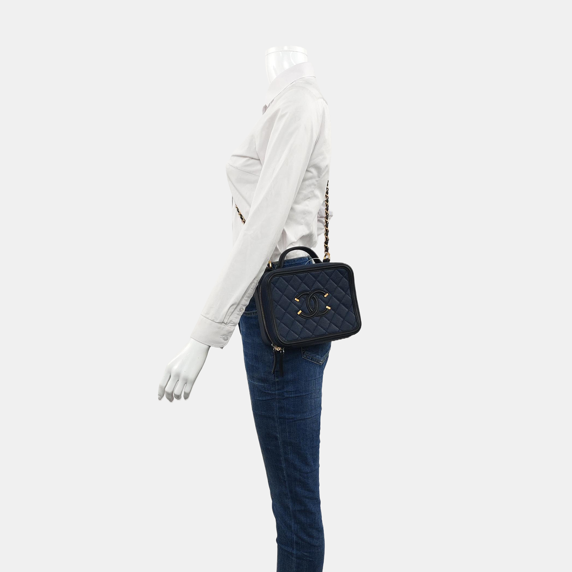 Authenticated pre-owned  Filigree Quilted Grained Calfskin Blue - Shoulder Bag at Looply