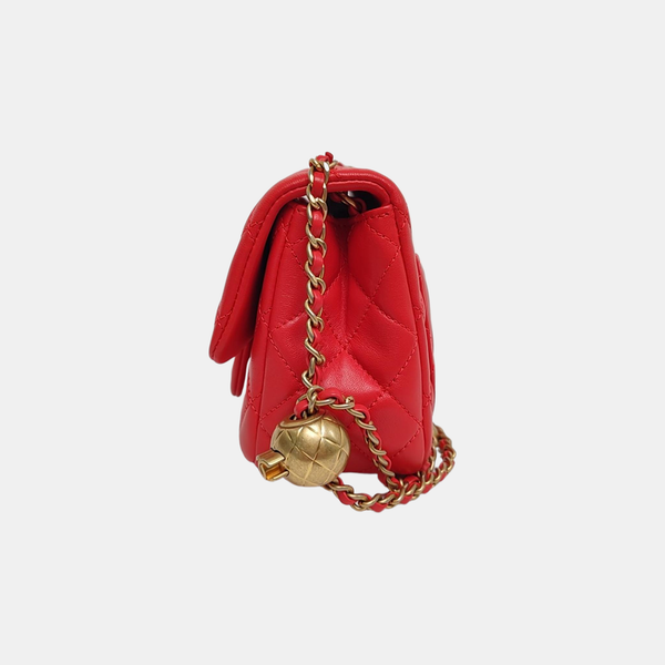 Authenticated pre-owned  Classic Flap Quilted Lambskin Red - Crossbody Bag at Looply