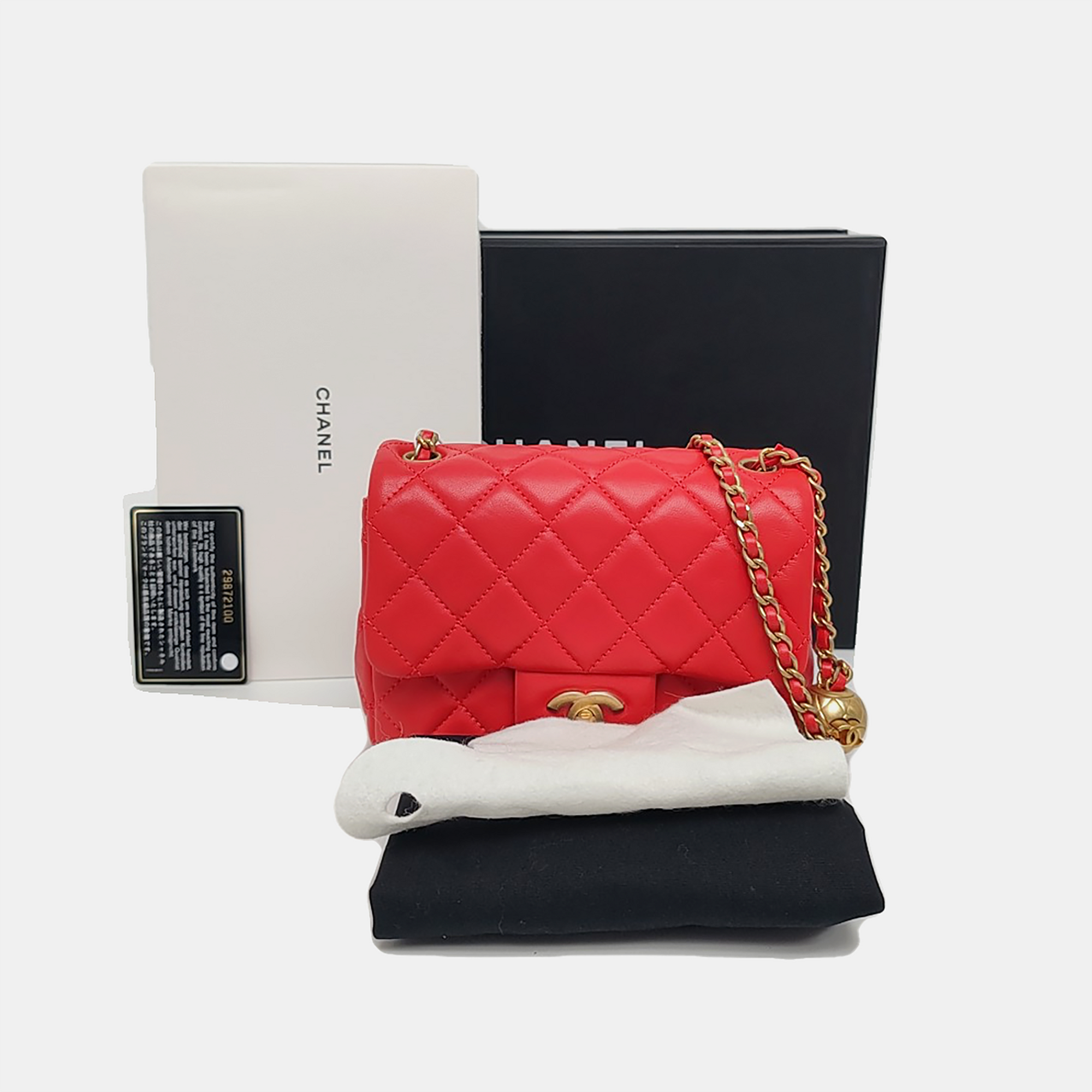 Authenticated pre-owned  Classic Flap Quilted Lambskin Red - Crossbody Bag at Looply