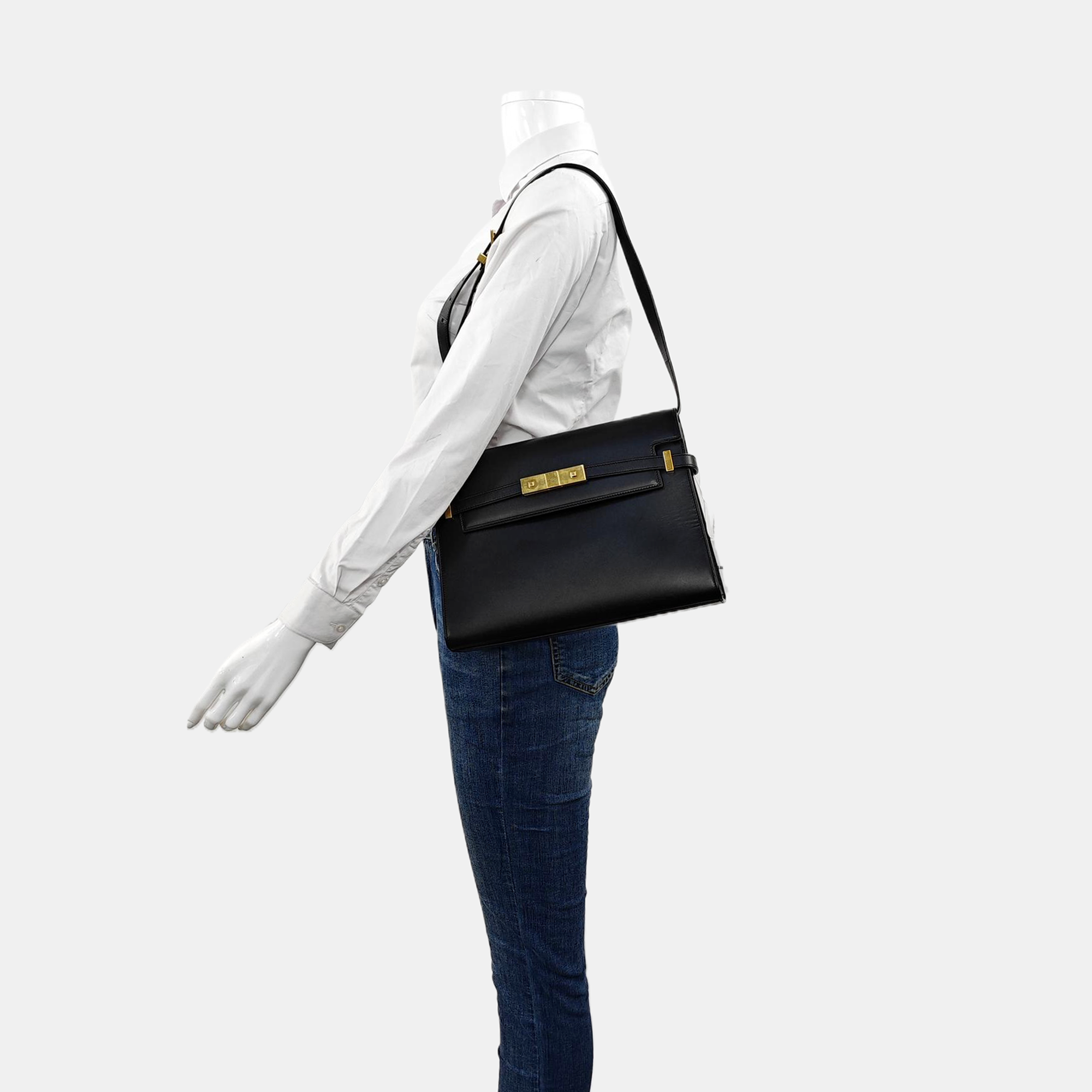 MANHATTAN Medium Calfskin Black