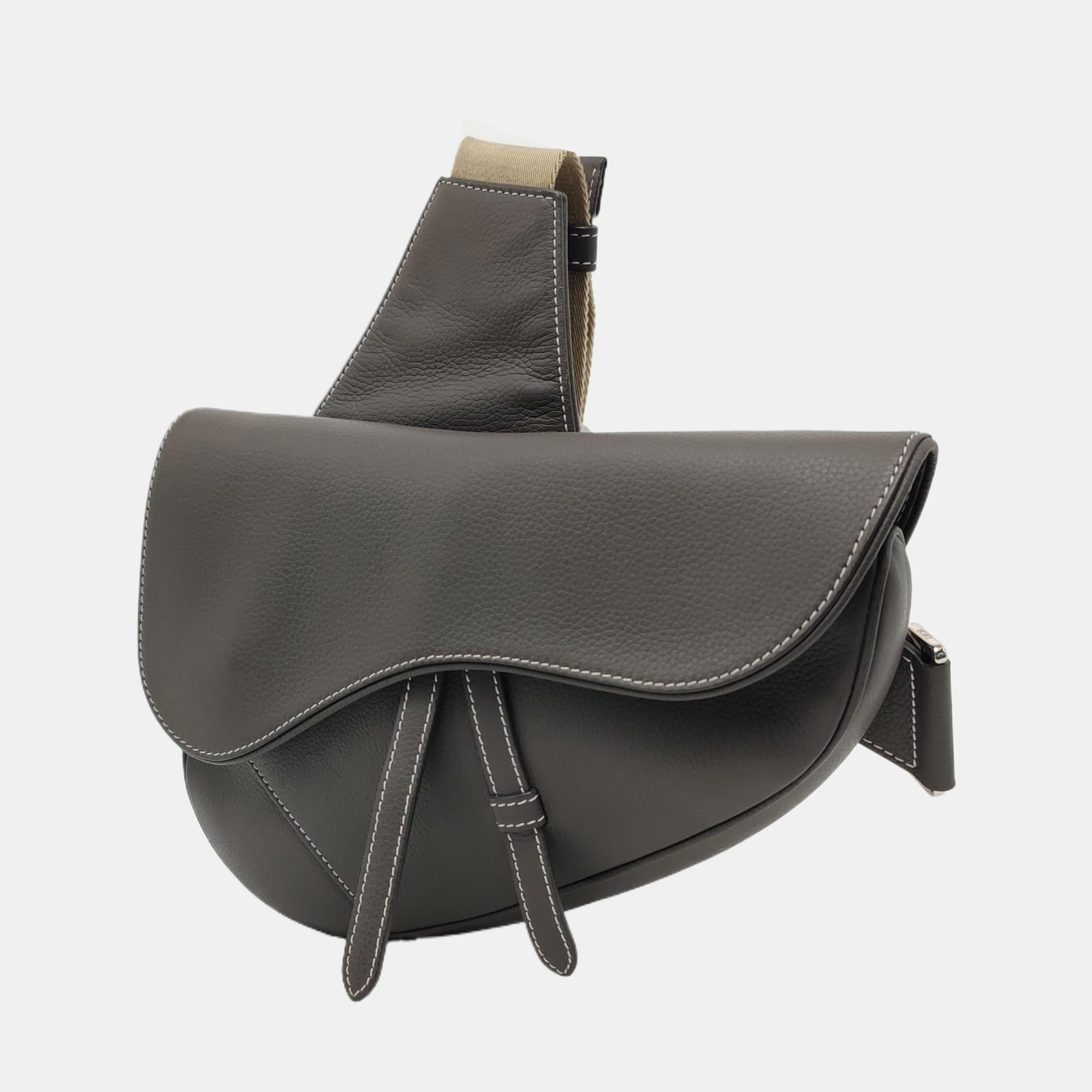 Authenticated pre-owned  Saddle Medium Calfskin Gray - Handbags at Looply