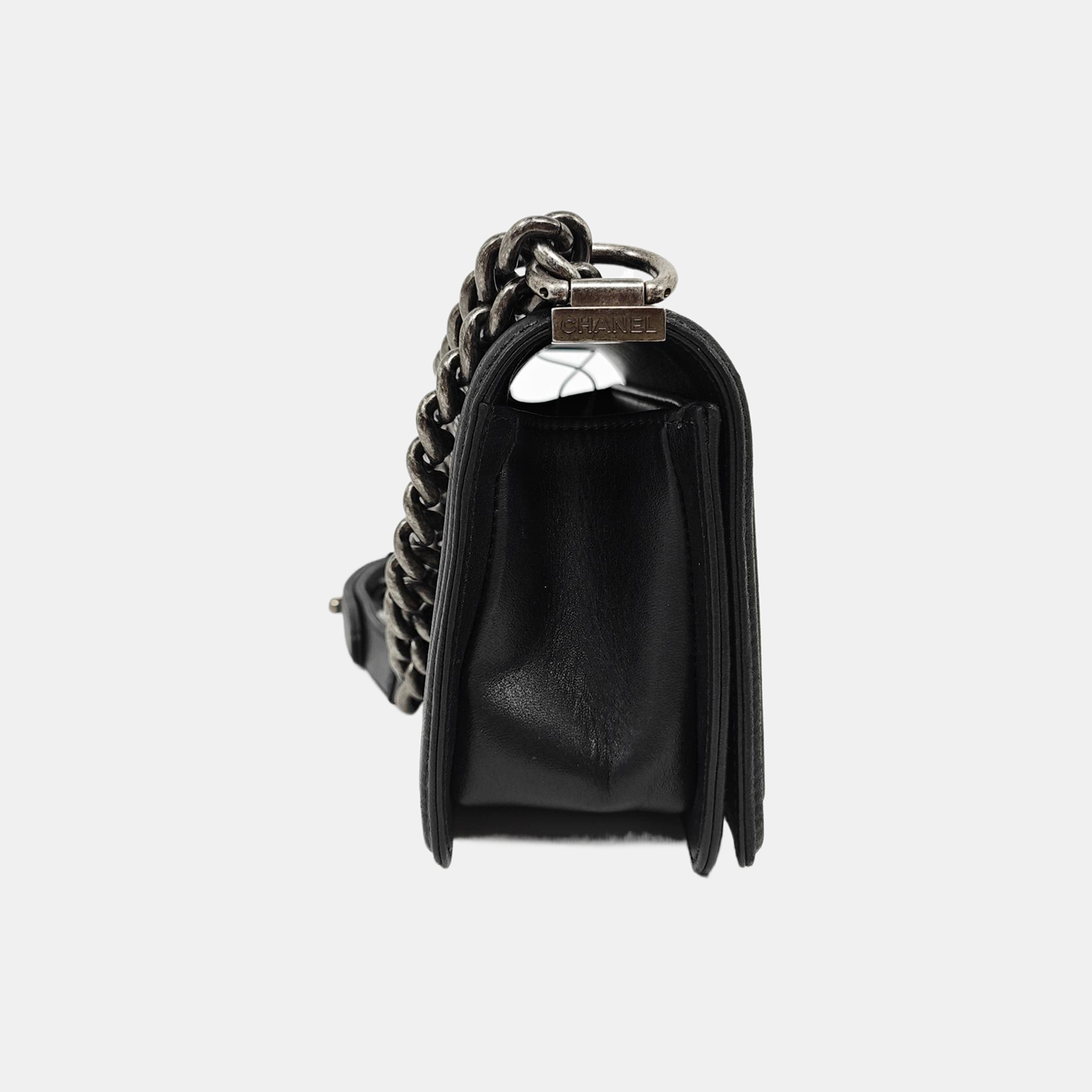 Authenticated pre-owned  Boy Chanel Small Lambskin Black - Shoulder Bag at Looply
