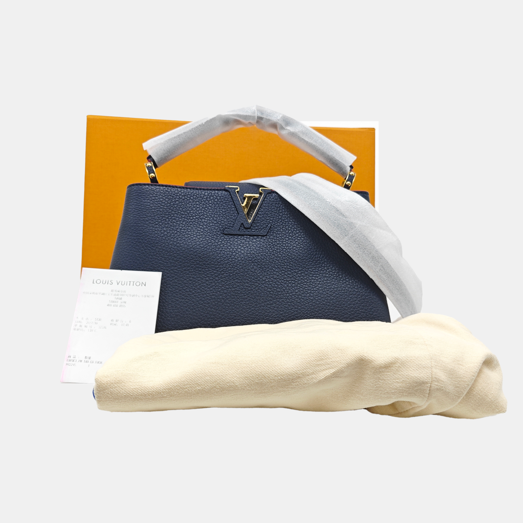 Authenticated pre-owned  Capucines MM Calfskin Blue - Shoulder Bag at Looply