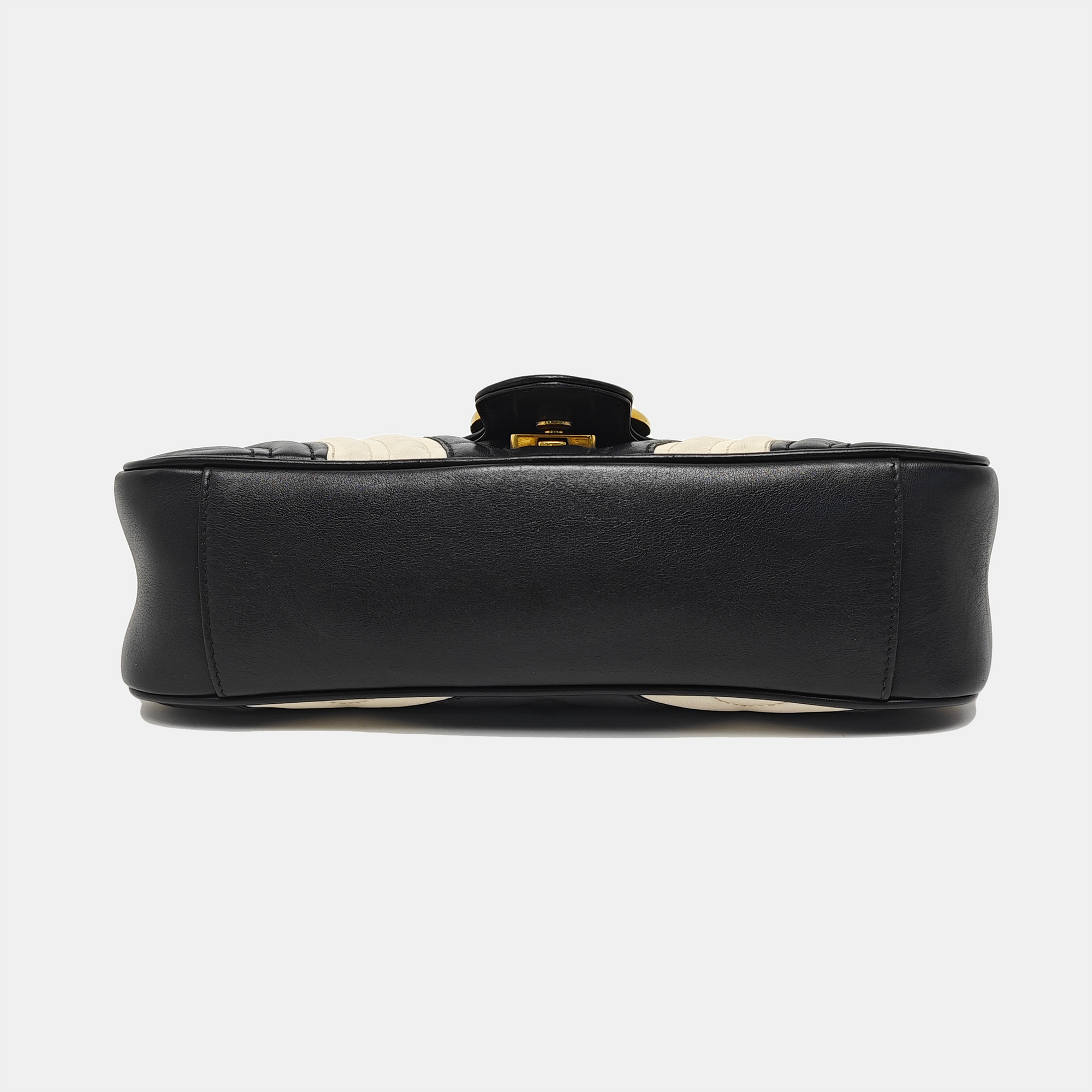 Authenticated pre-owned  GG Marmont Medium Calfskin Multicolor - Crossbody Bag at Looply