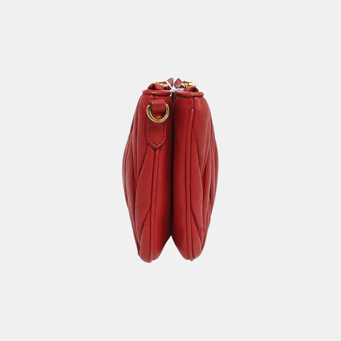 Authenticated pre-owned  Matelassé Lambskin Red - Shoulder Bag at Looply