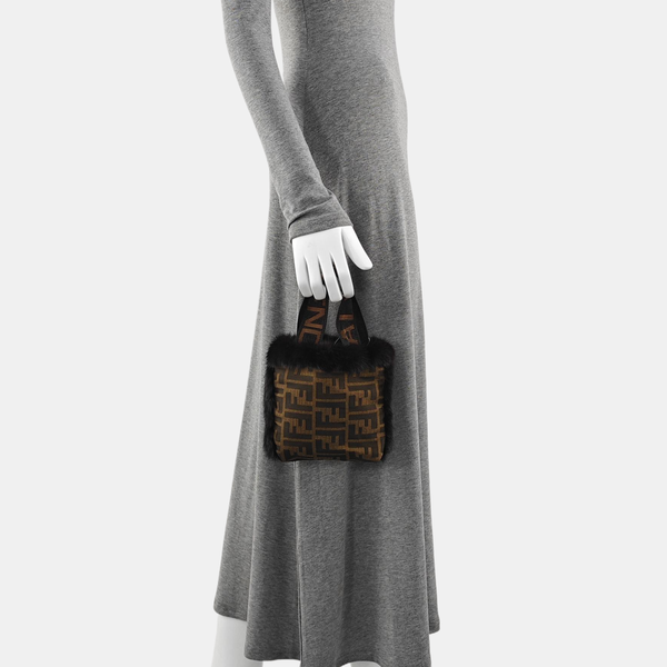 Bolso de mano de tela marrón