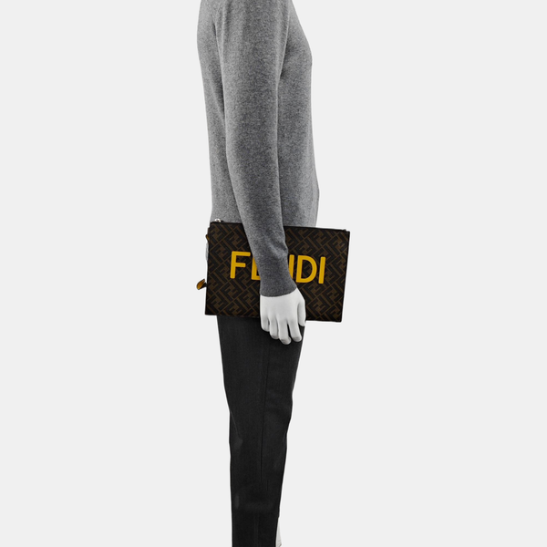 Bolso de lona marrón