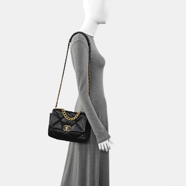 CHANEL 19 Small Quilted Lambskin Black