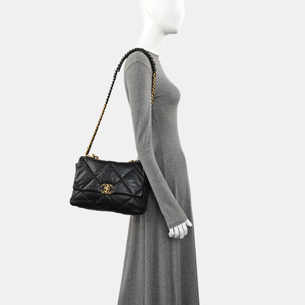 CHANEL 19 Small Quilted Lambskin Black