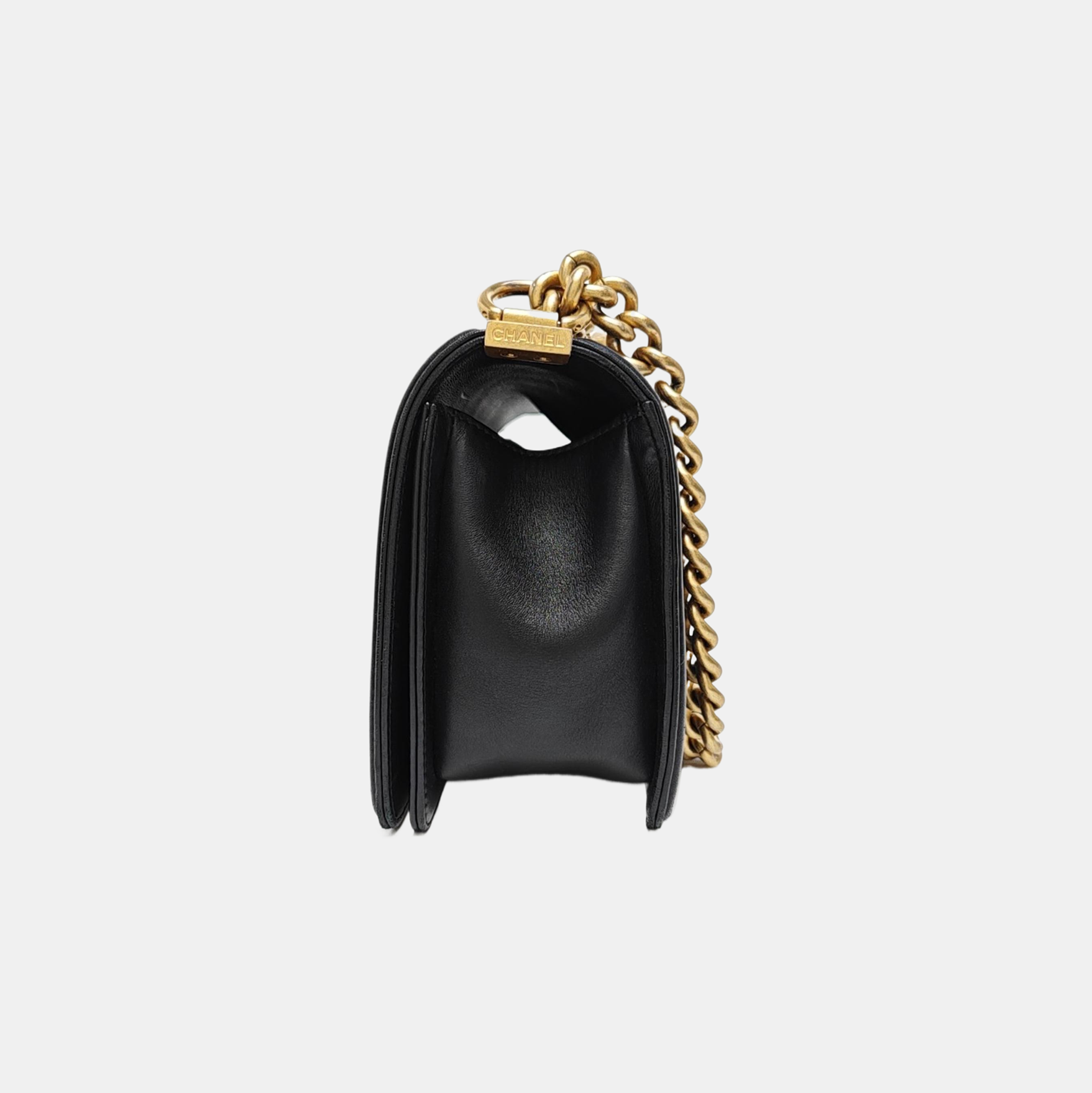 BOY CHANEL Medium Chevron Lambskin Black
