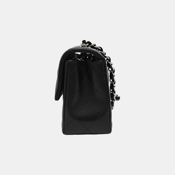 CLASSIC FLAP Mini Quilted Lambskin Black