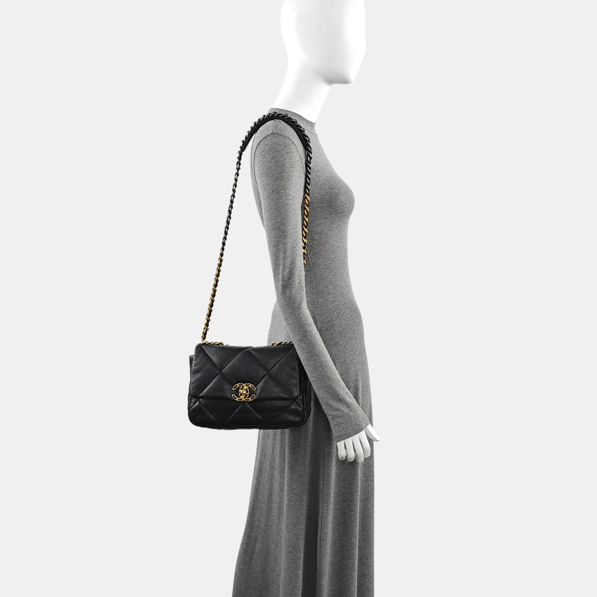 CHANEL 19 Small Quilted Lambskin Black