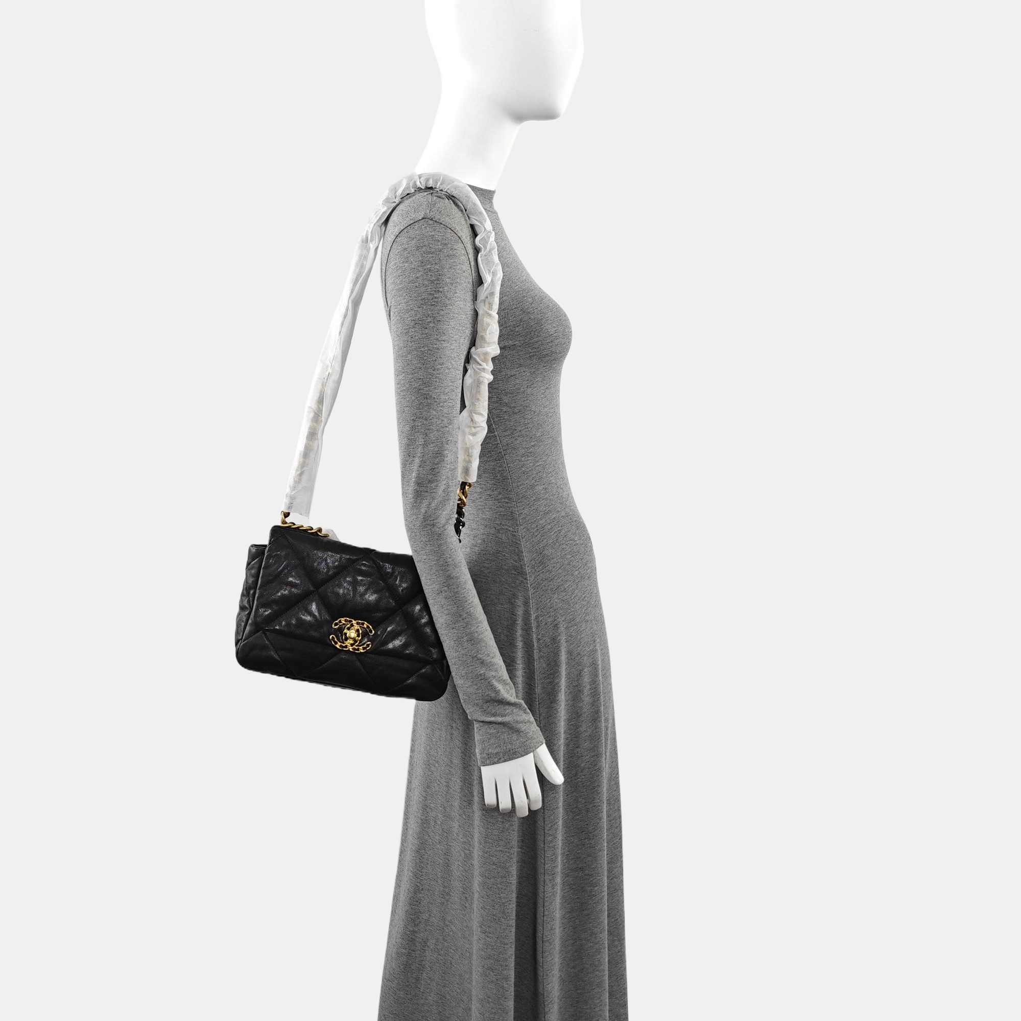 CHANEL 19 Small Quilted Lambskin Black