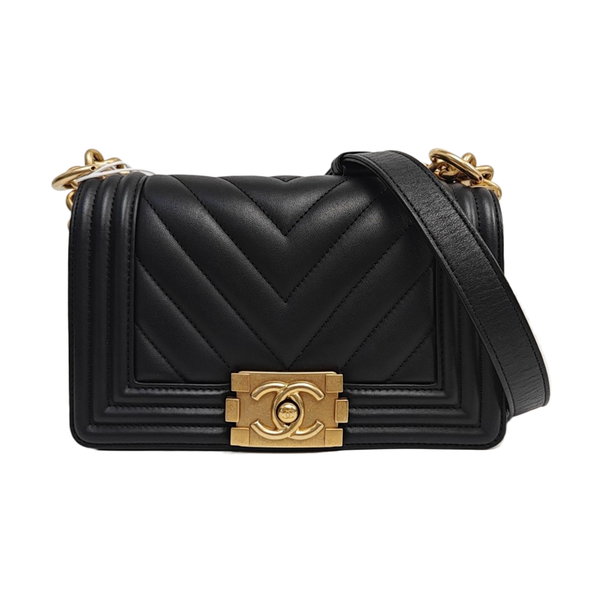 BOY CHANEL Small Chevron Calfskin Black