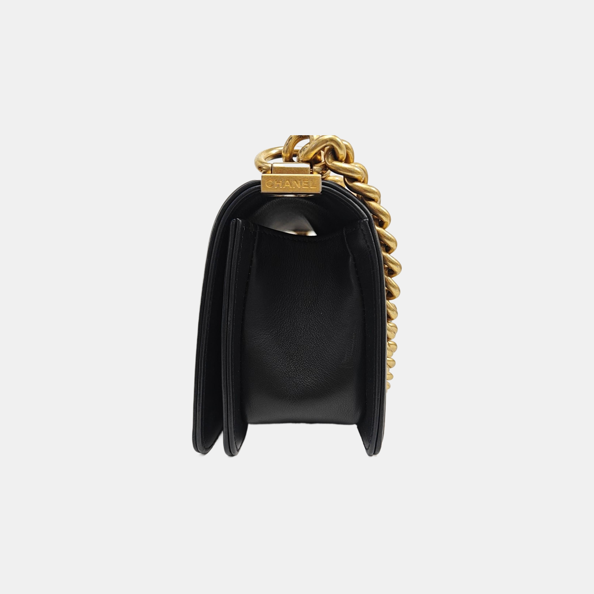 BOY CHANEL Small Chevron Calfskin Black