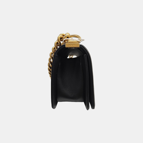 BOY CHANEL Small Chevron Calfskin Black