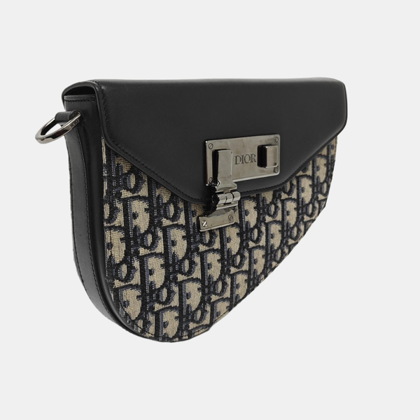 Lock Oblique Canvas Beige