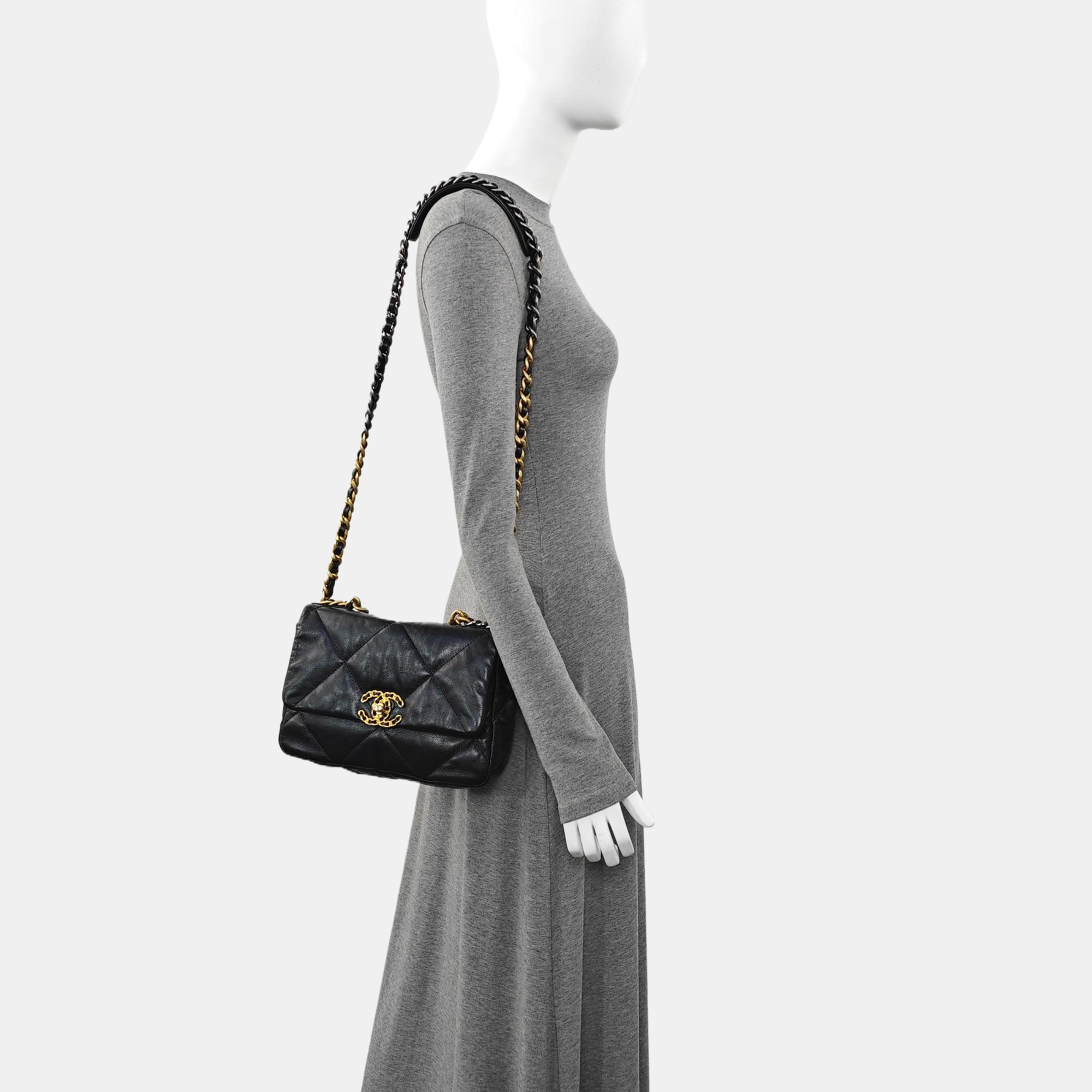 CHANEL 19 Small Quilted Lambskin Black