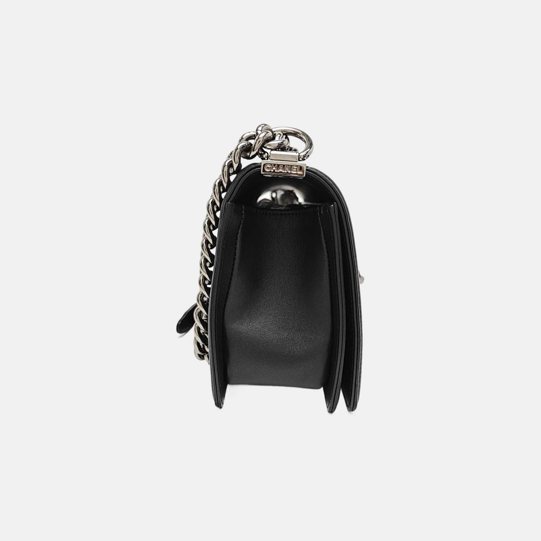 BOY CHANEL Medium Lambskin Black