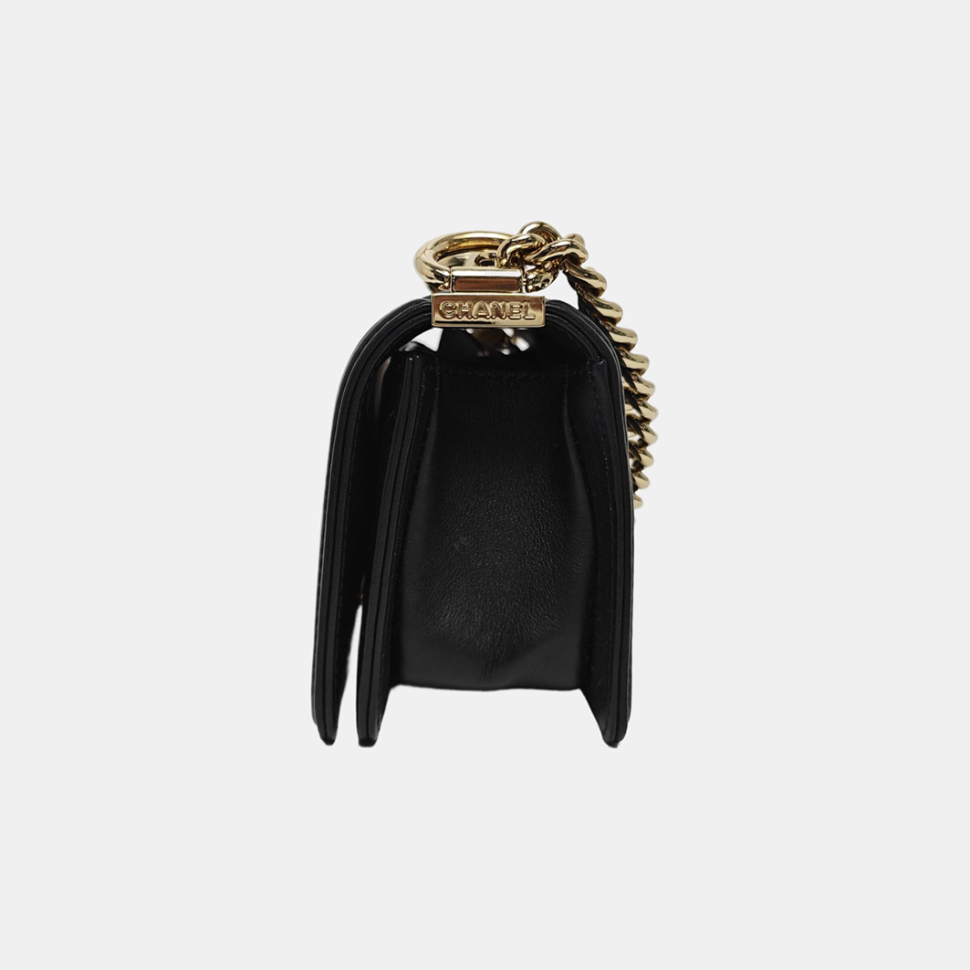 BOY CHANEL Chevron Grained Calfskin Black