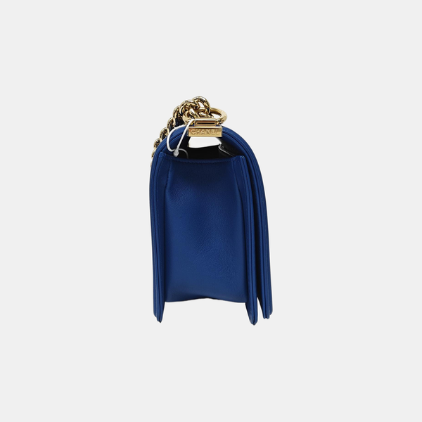 BOY CHANEL Medium Chevron Lambskin Blue