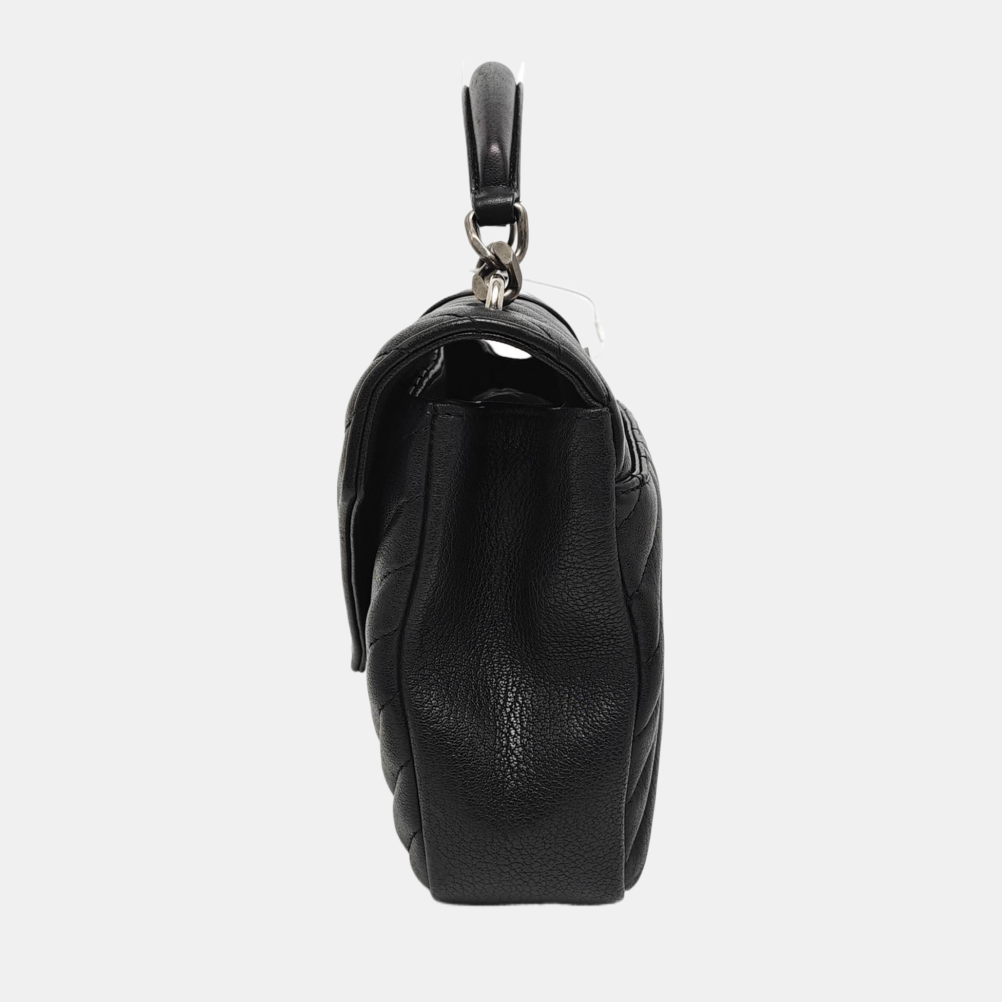 COLLEGE Medium Chevron Lambskin Black