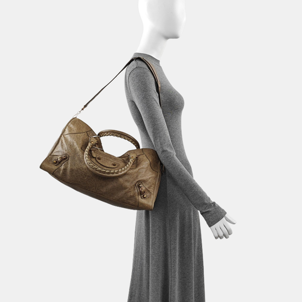 Classic City Medium Lambskin Brown