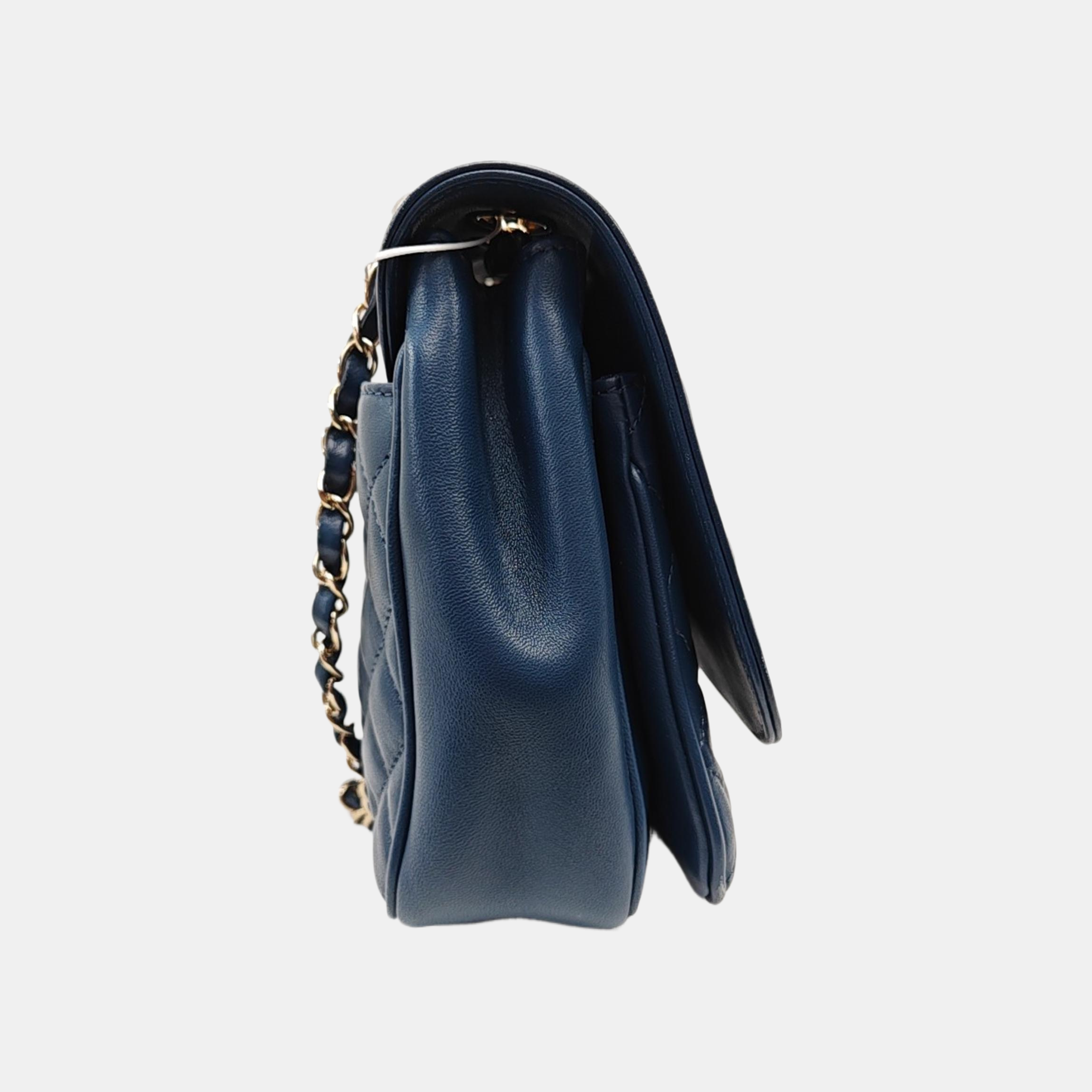 PAGODE Quilted Lambskin Blue