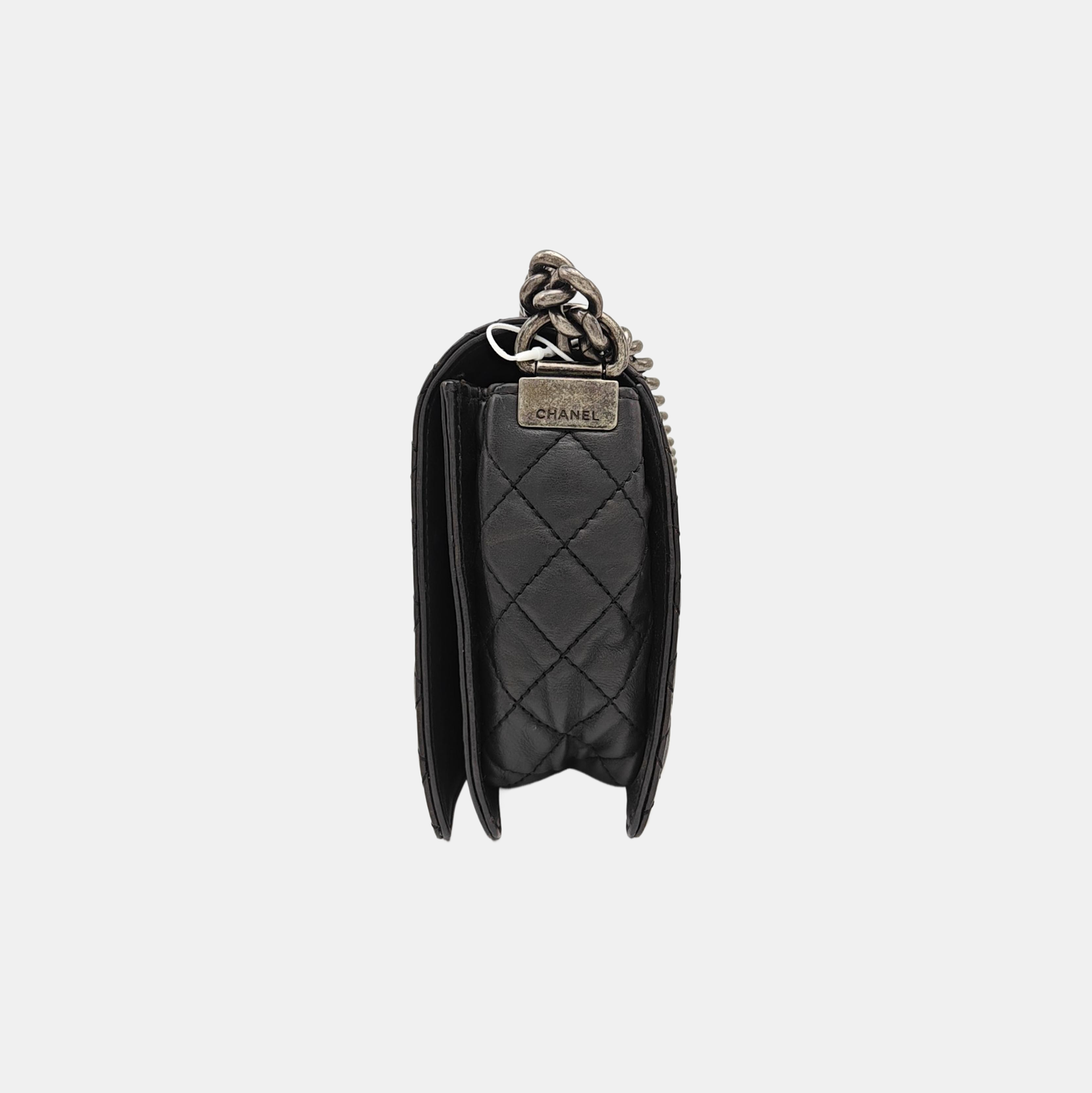 BOY CHANEL Large Quilted Calfskin Black