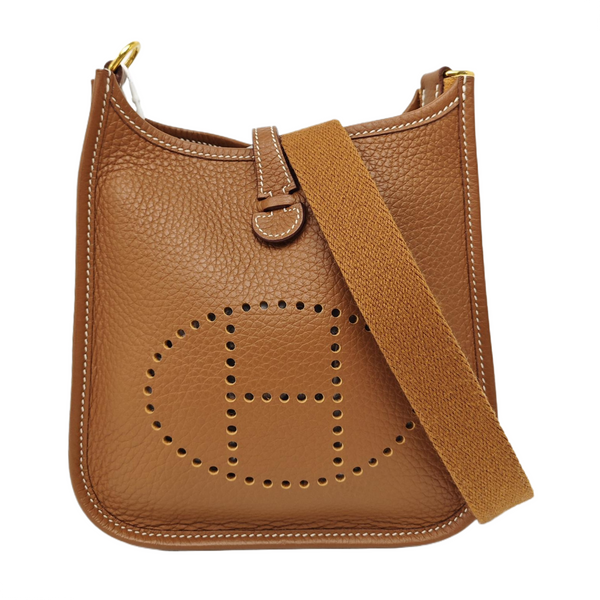 Evelyne TPM Clemence Brown